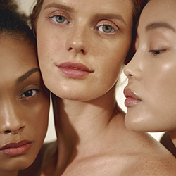 scopri il fondotinta Phyto-Teint-Perfection di Sisley